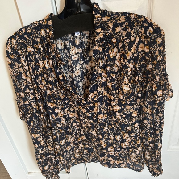 blouse - Picture 2 of 5